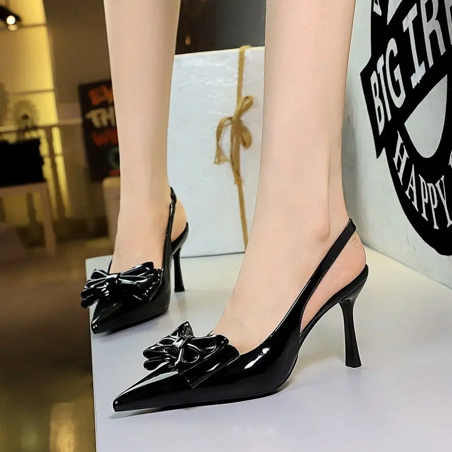 Black / 38