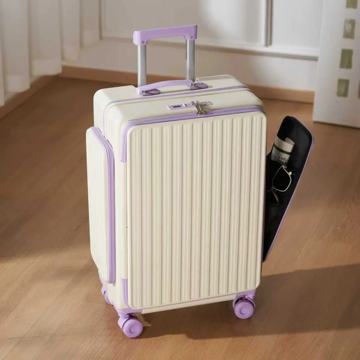 White and Light Purple / 24