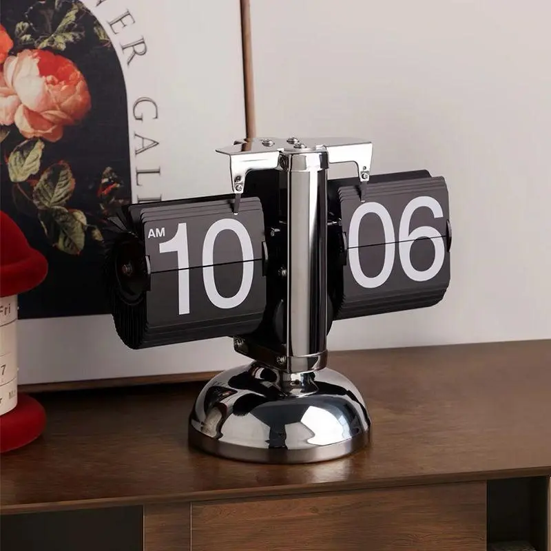 Trendy Automatic Page-Turning Clock