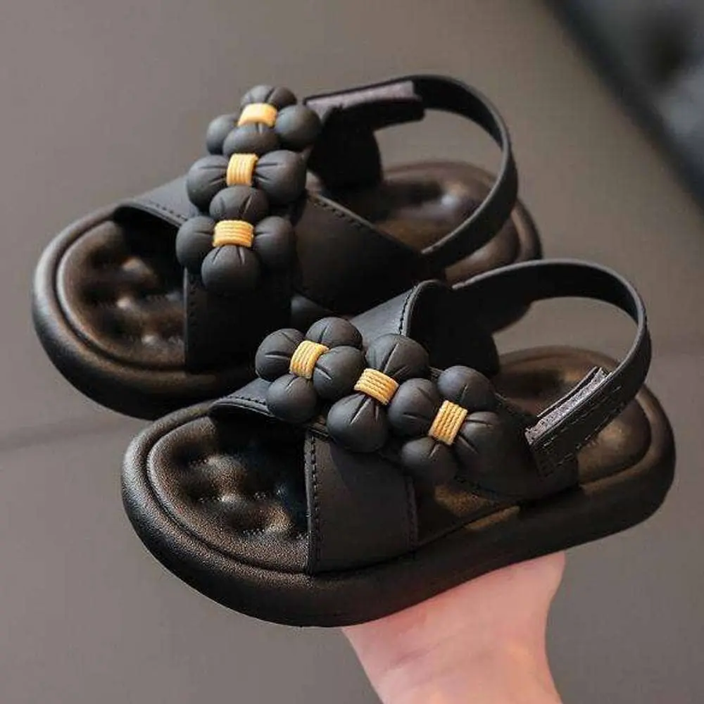 Girls Beach Sandals Black / 30