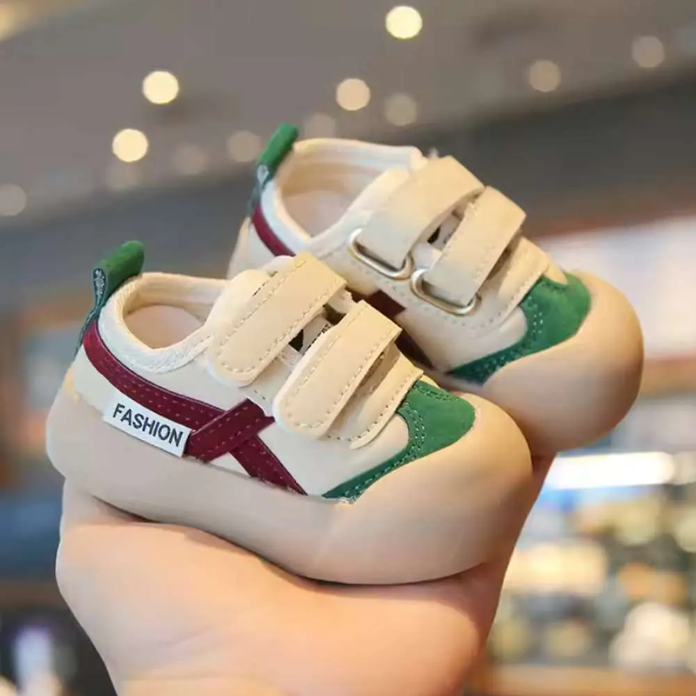 Junior Sports Shoe / 6-12 Month