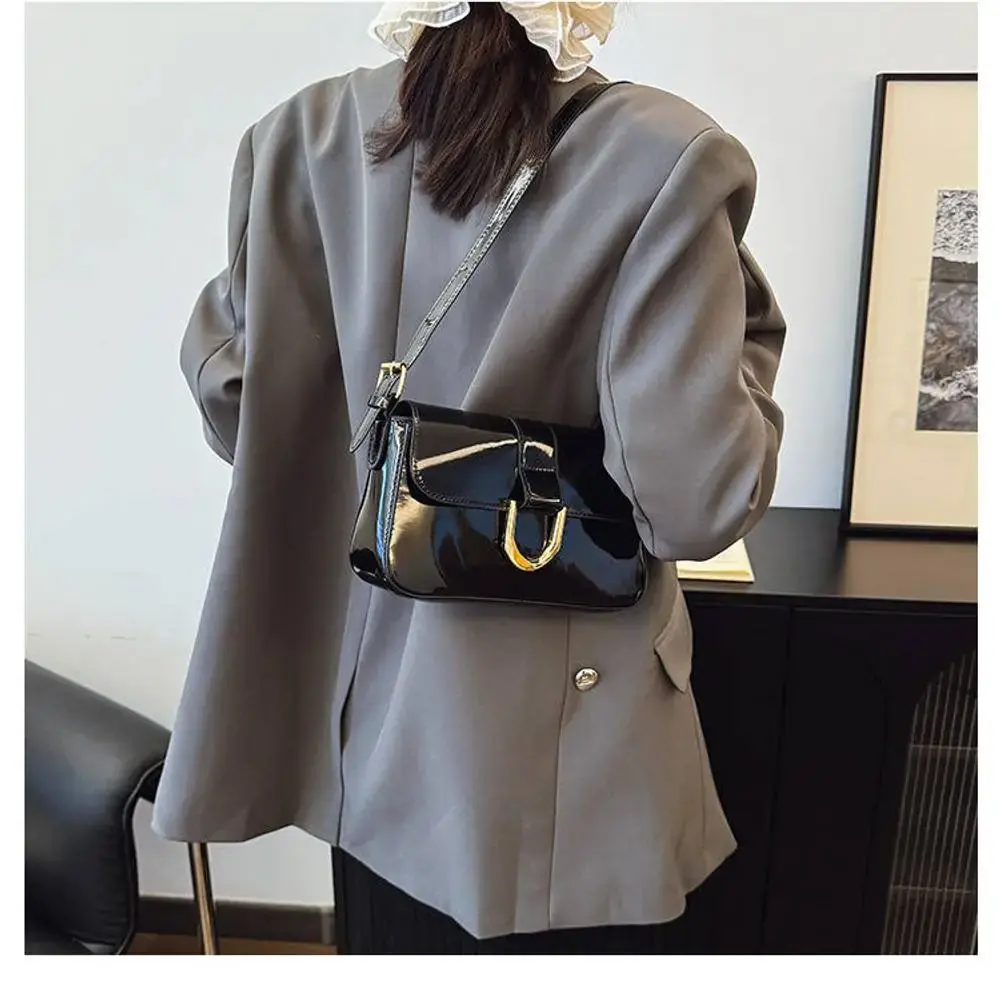 Glossy Muse Bag – Trendy Patent Leather Statement Purse