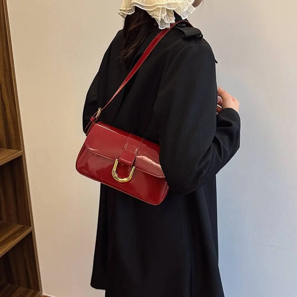 Glossy Muse Bag – Trendy Patent Leather Statement Purse