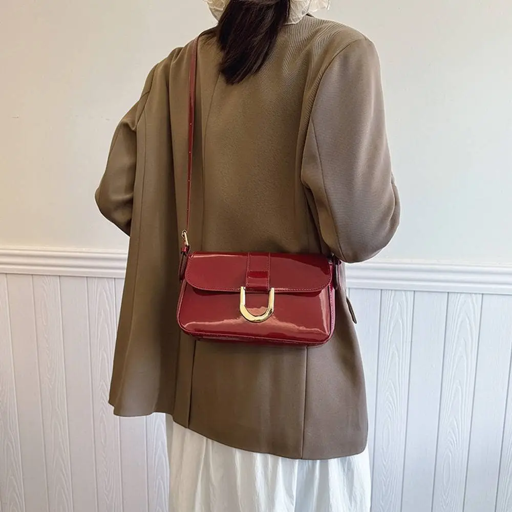 Glossy Muse Bag – Trendy Patent Leather Statement Purse